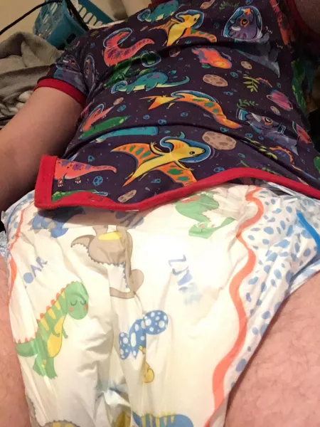 Trying to be a good little boy for daddy 🤤