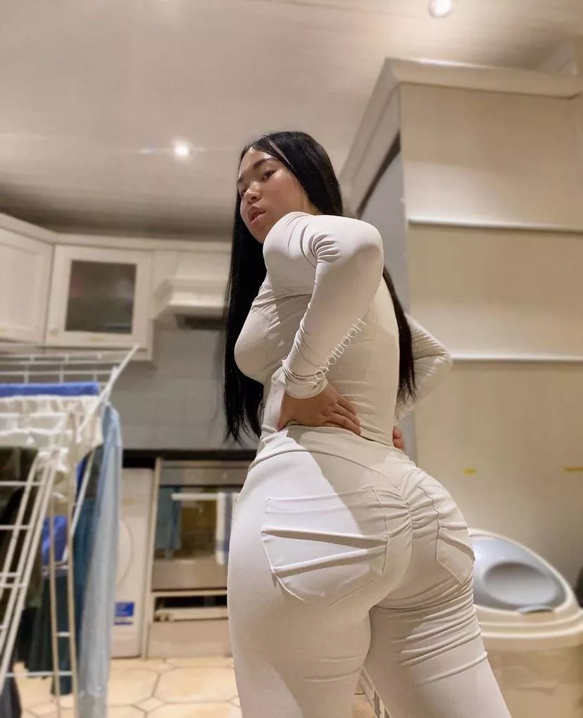 Trying to be the thiccest asian in my gym.