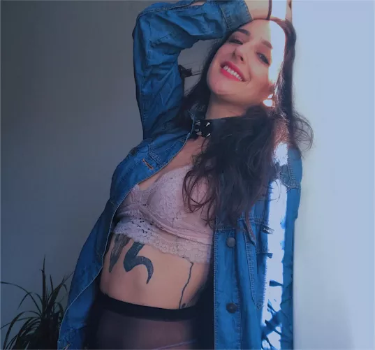 Trying to pose like baddie