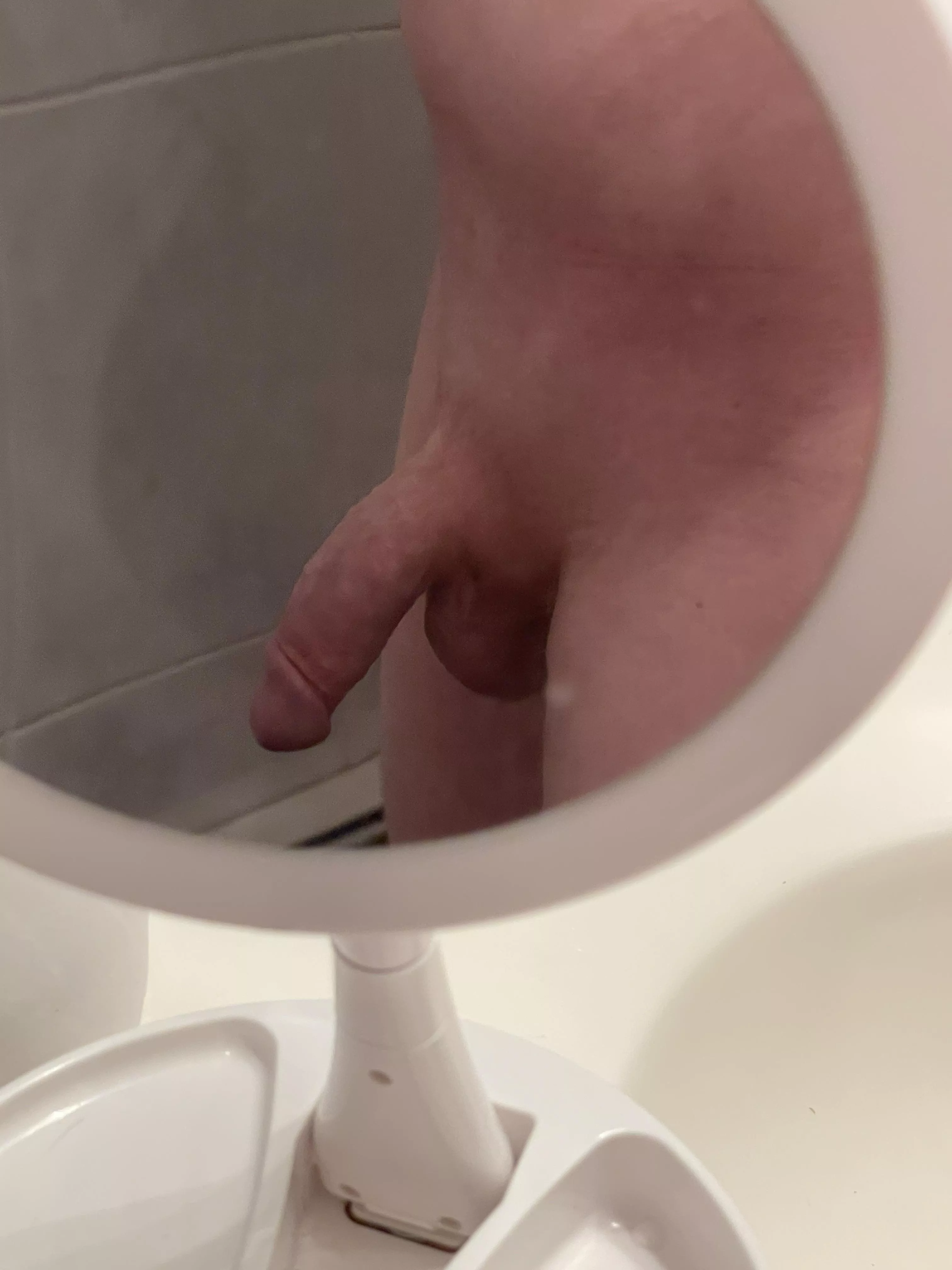 Turn me on to see how big it gets 🤤