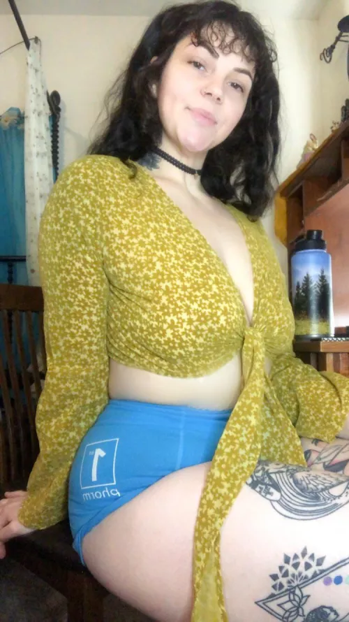 Turning 30 next month and loving every minute of it ♒️ anyone shocked I’m a February Aquarius? 🥰🤣