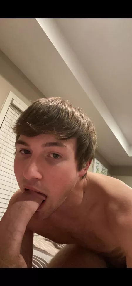 Twink sucking daddy Twink sucking daddy
