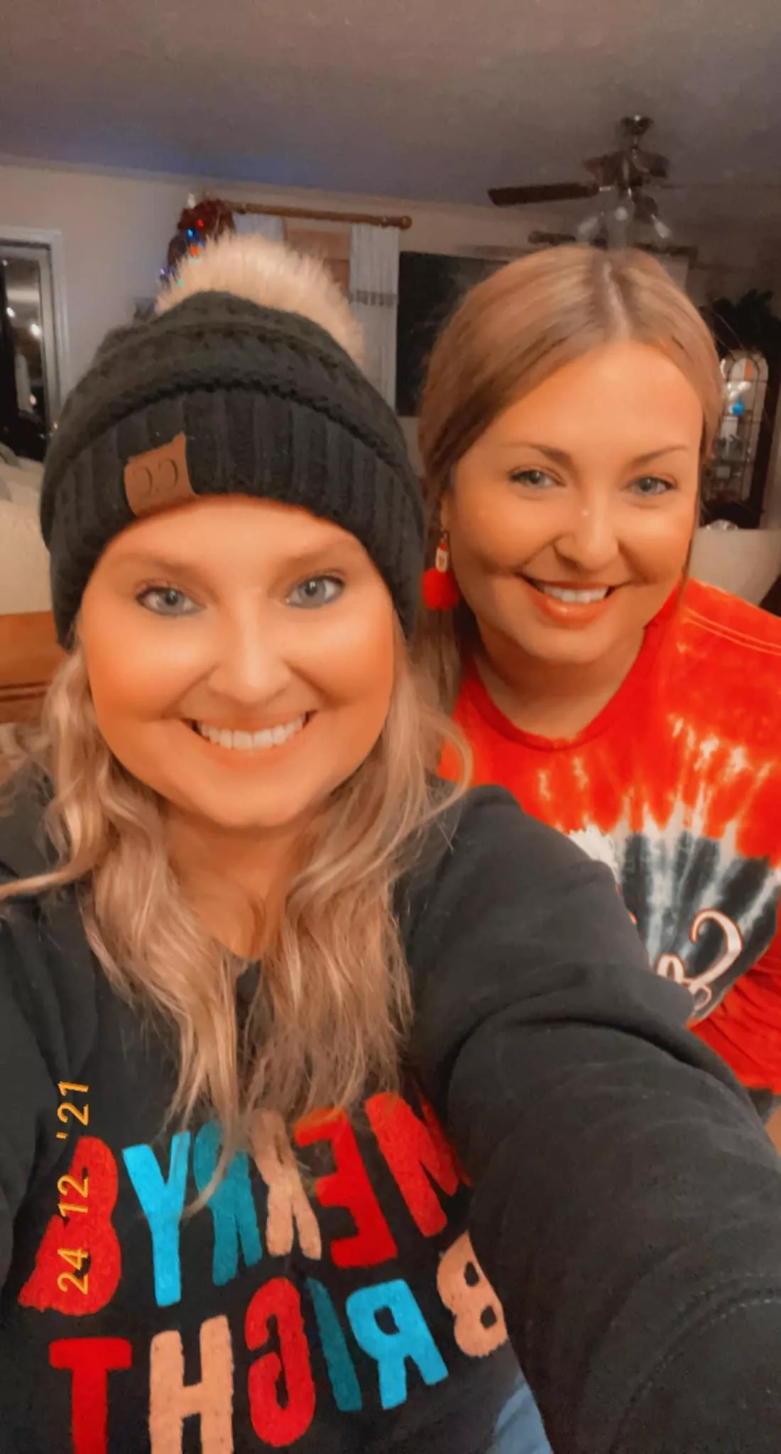 Two cute blondies 🤩 which one are you picking?