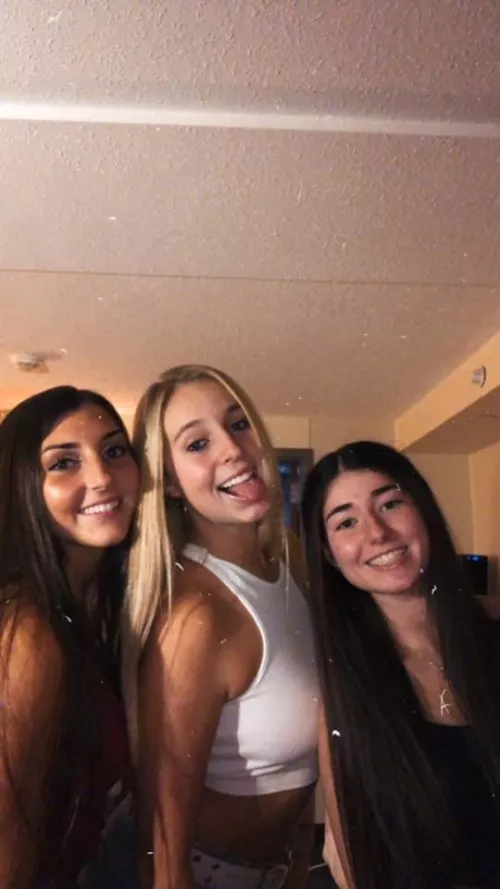 U guys seemed to like these college girls. Is this enough pics? [irtr]