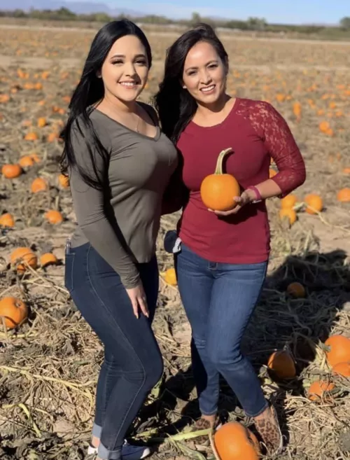 U think mom is jealous of her daughter ? π opinions? π₯