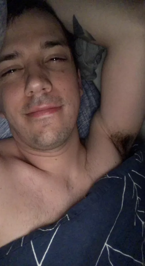 Ugh such a lazy Sunday. Need cuddles. Ugh such a lazy Sunday. Need cuddles.