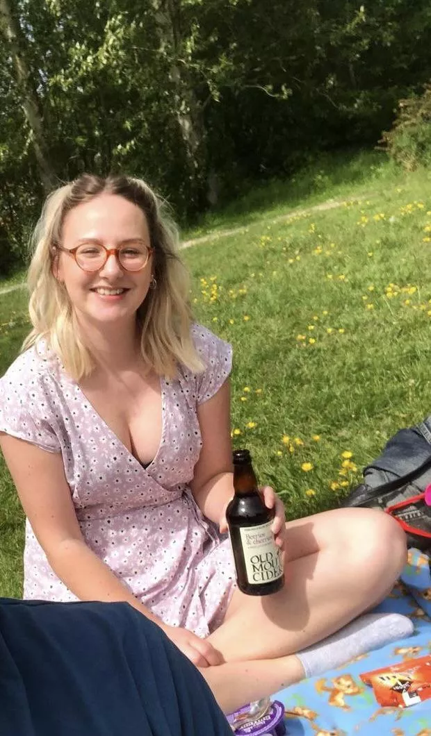 UK - London. Looking for someone for my wife. Message me if interested UK - London. Looking for someone for my wife. Message me if interested