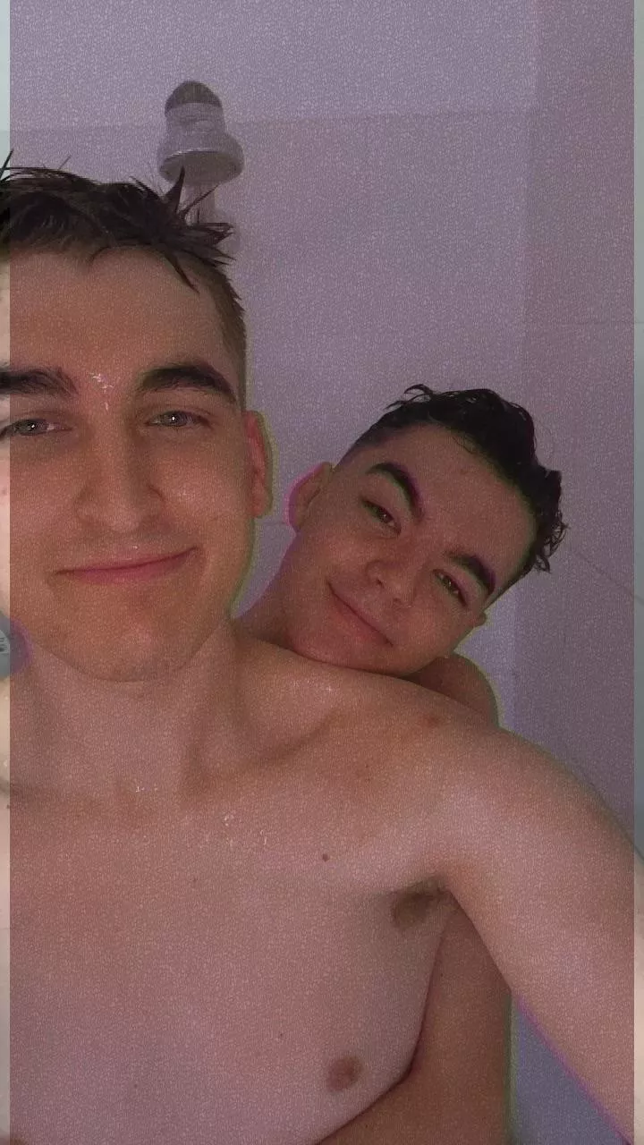 ummm, hi guys 🥺 first time on Reddit… 👀