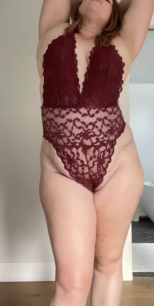 Unapologetically thick 😈