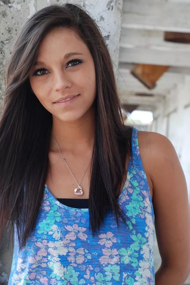 unbelievable kisser! she loves the sloppy tongue sucking unbelievable kisser! she loves the sloppy tongue sucking