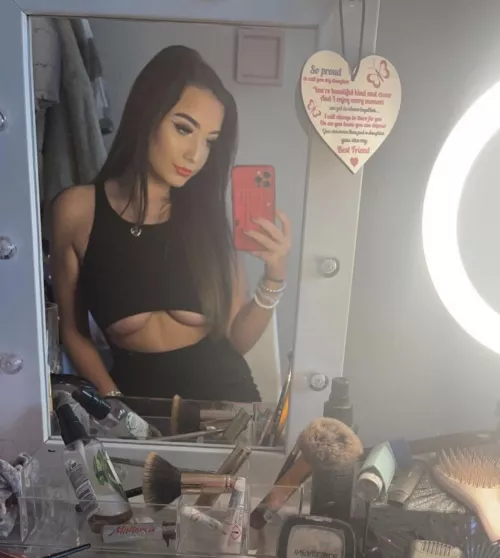 Under boob