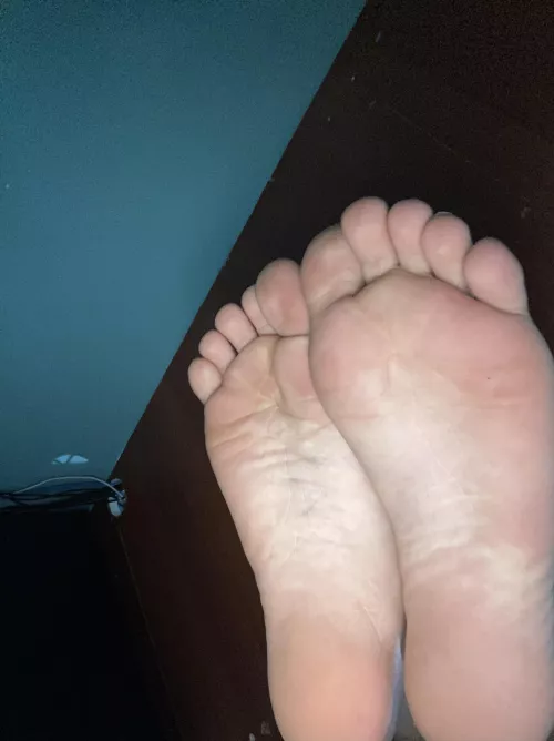 under the desk, come hide with me and letβs play dirty ππ dms/pms r welcome