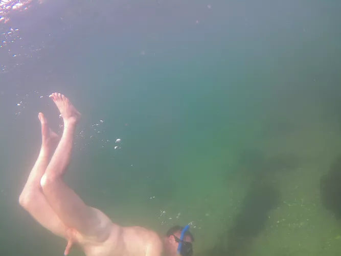 Underwater selfies are really difficult Underwater selfies are really difficult