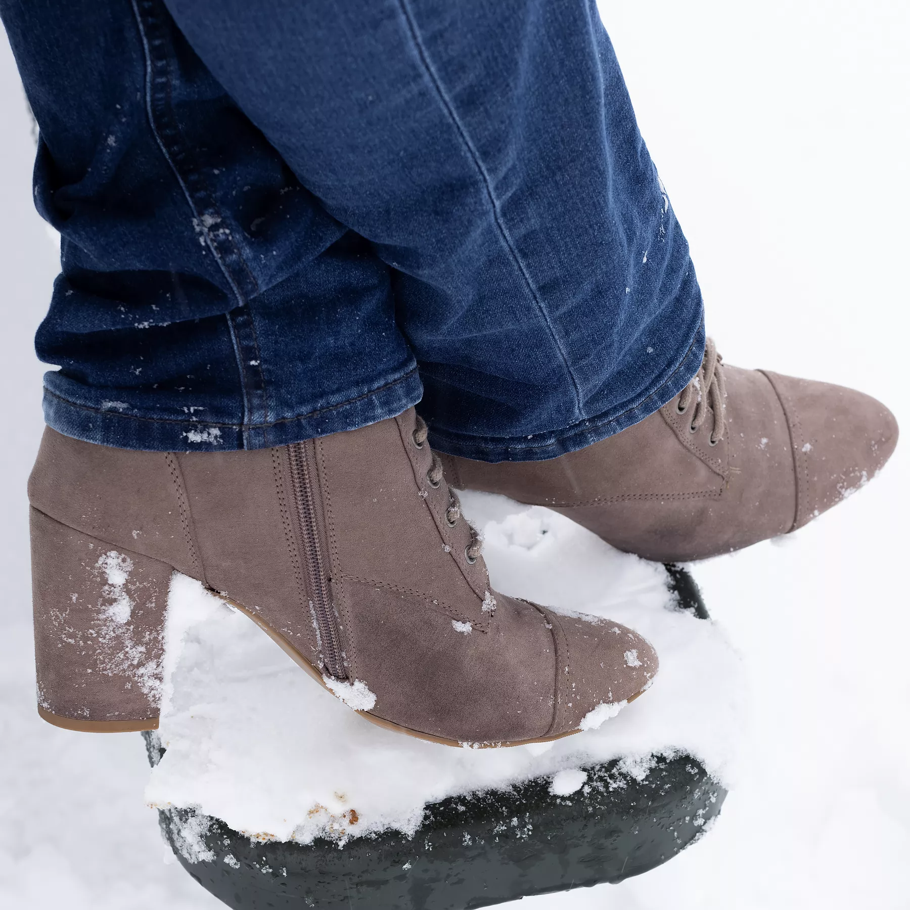 Unexpected blizzard. Good thing I was wearing boots! Unexpected blizzard. Good thing I was wearing boots!