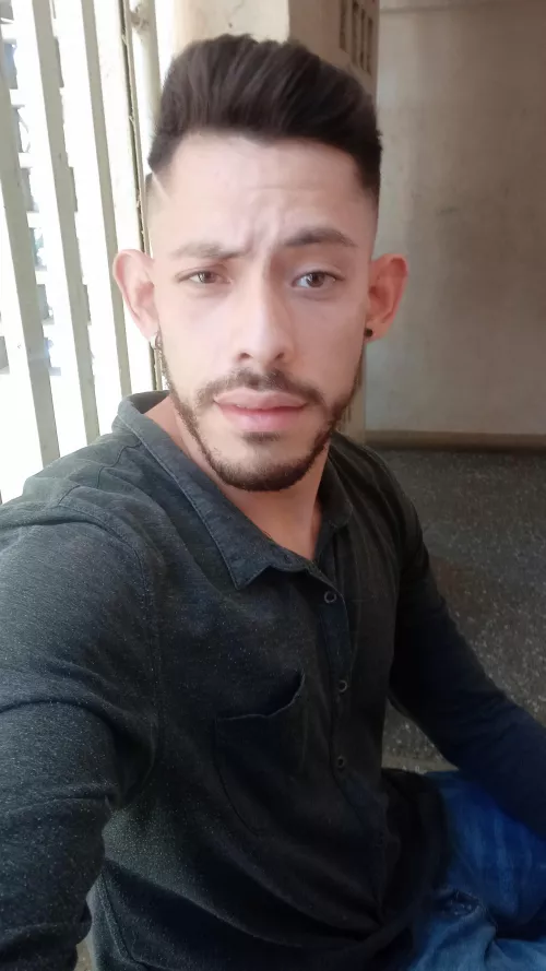 unlocked weekend, I need to make friends, happy day everyone!