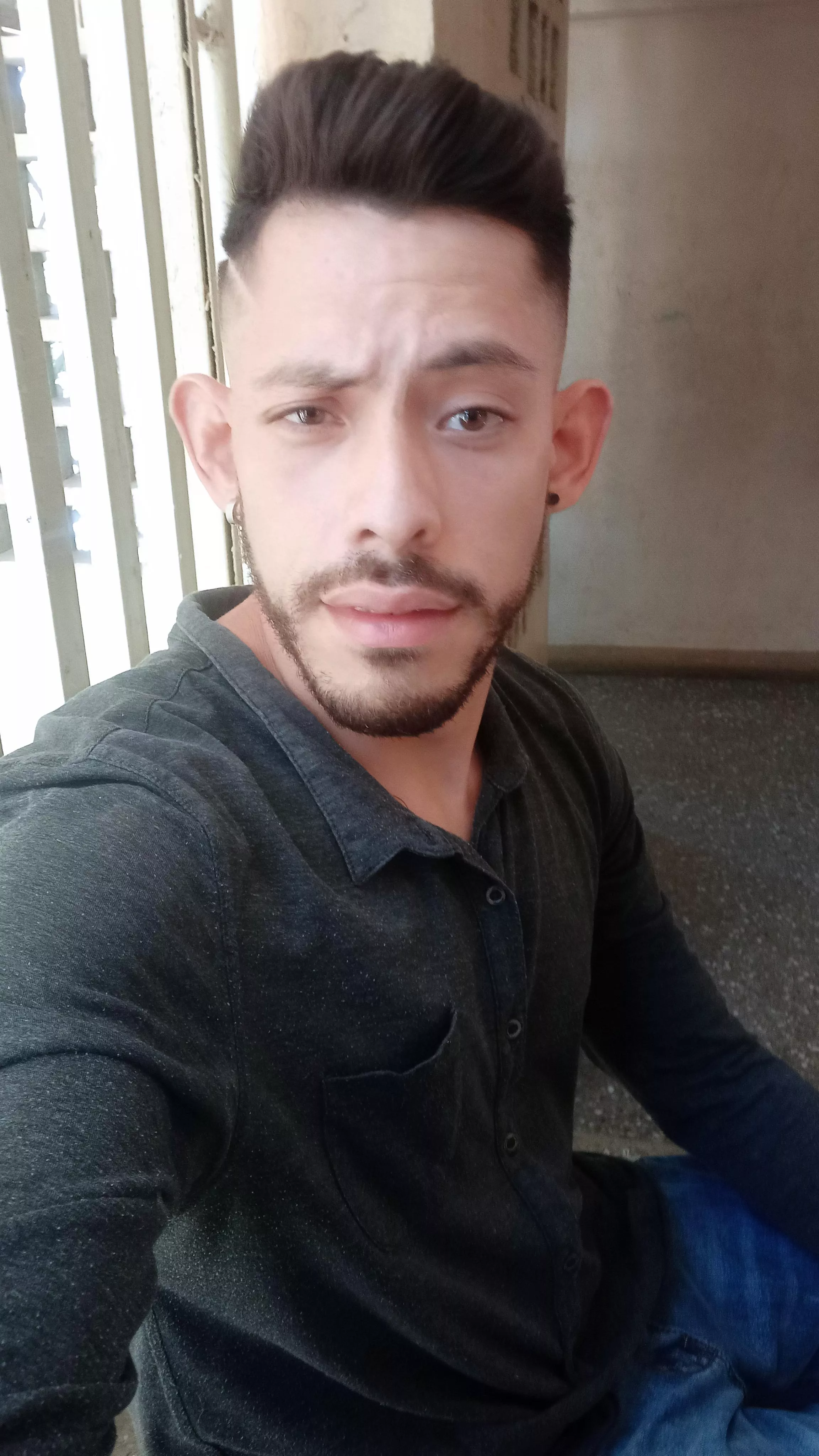 unlocked weekend, I need to make friends, happy day everyone!