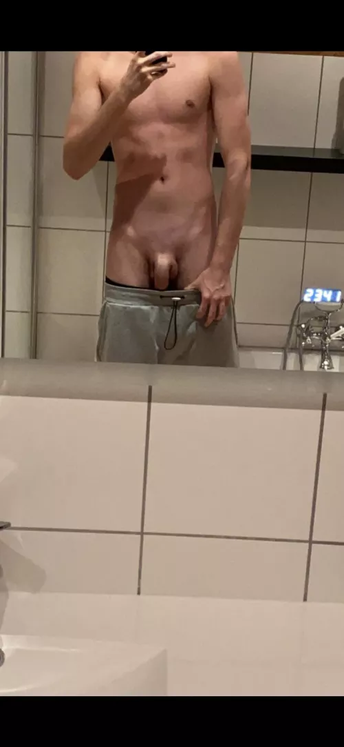 Upvote for a surprise in your dms🤭