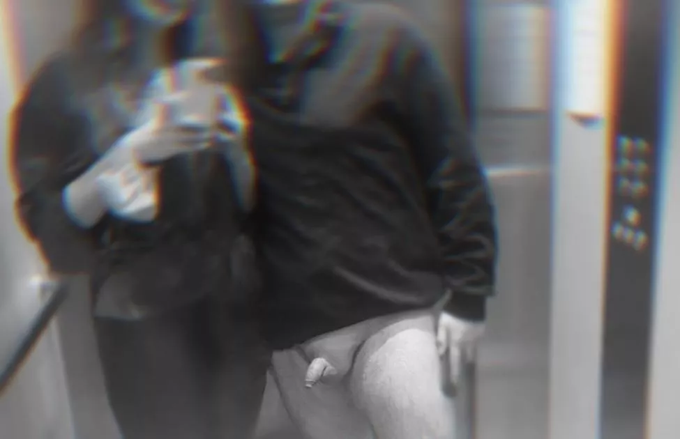 Upvote if you agree that this is a pretty poor penis right??? Leave a honest comment with your thoughts on what you think about what we have to try work with when having sex together??? ... if you can even call it sex to be fair 🤨🧐🤔💭 / DM als