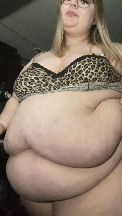 Upvote if you love double bellies π₯Ί