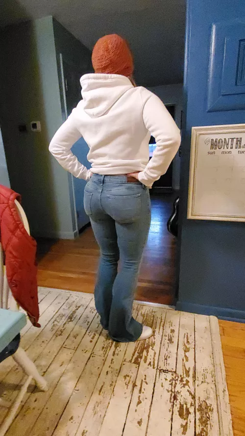 upvote if you would pound in front of hubby ;)