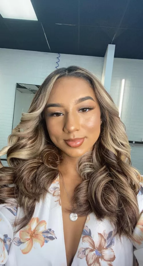 Upvote if you would smash my 18 year old cousin Upvote if you would smash my 18 year old cousin
