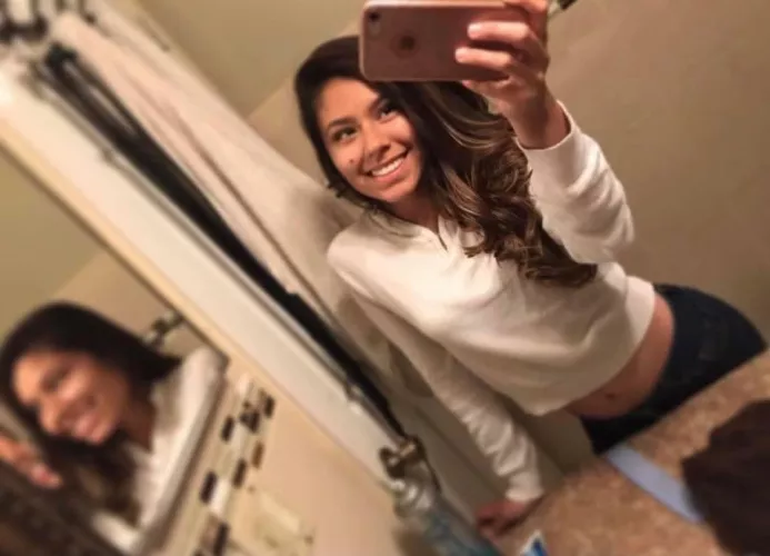 Upvote if you would smash my cousin Upvote if you would smash my cousin
