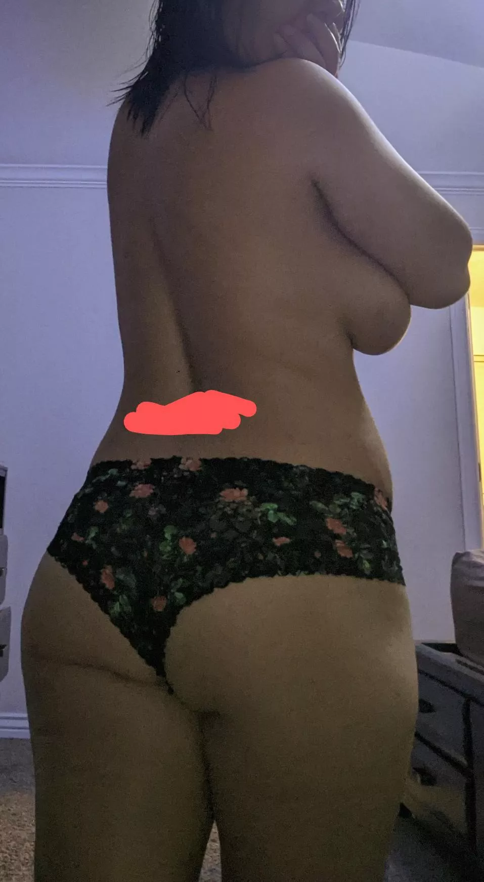 Use her up, she likes it rough. Use her up, she likes it rough.