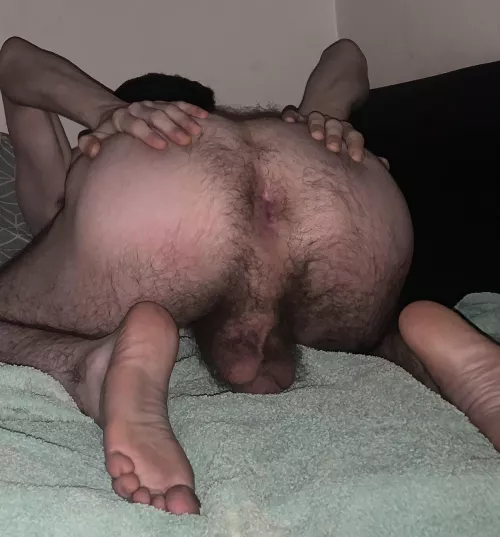 Use my hairy ass make me your lil bitch π