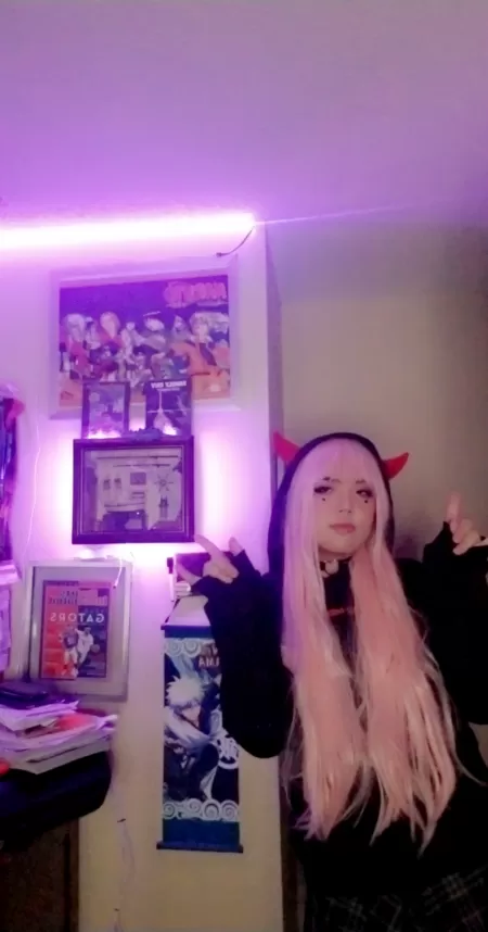 Uwu pick me up and throw me in the trash Uwu pick me up and throw me in the trash