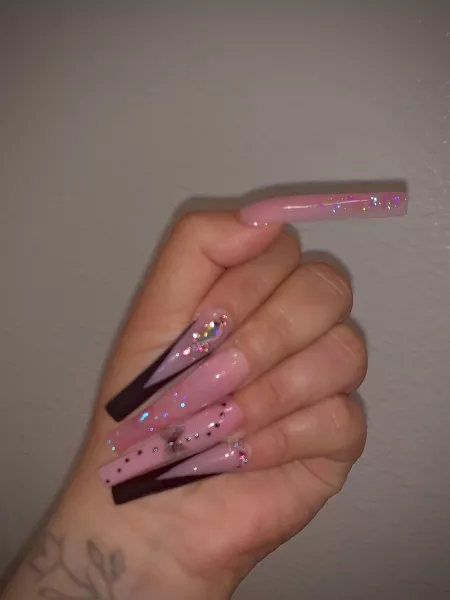V Cut, Stones & Glitter ๐
๐ผ