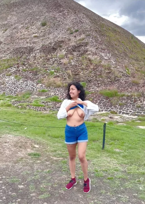 Vacations are a great excuse to be naughty 😇