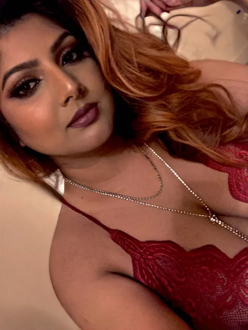 Valentines Day round the corner- recommend some sexy new lingerie? How would you like to dress me up? 😉 Link in comments xx