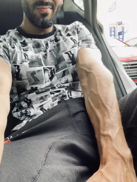 Vascularity for your viewing pleasure. Vascularity for your viewing pleasure.
