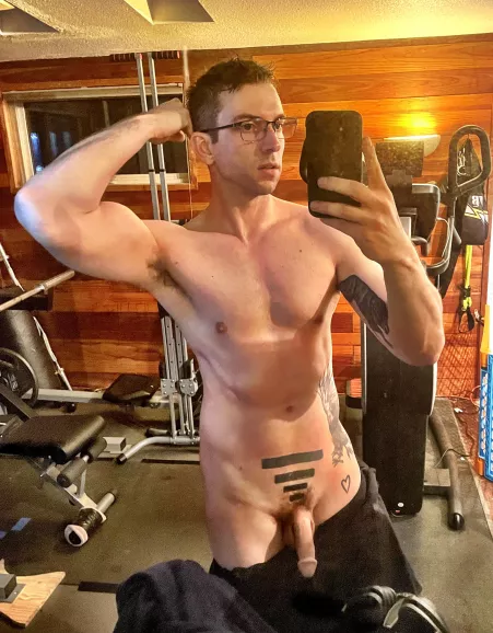 Vegan. Trying my best. Bi. I get depressed easy. Love you all. Vegan. Trying my best. Bi. I get depressed easy. Love you all.