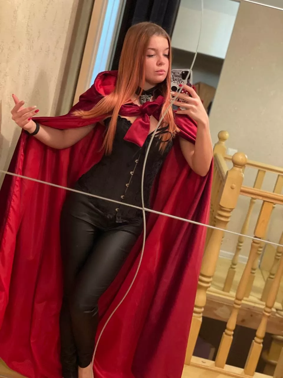 Very beautiful and sexy outfit, I think this color suits me, what do you think? Very beautiful and sexy outfit, I think this color suits me, what do you think?