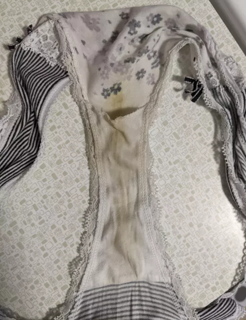 VS Hipster Worn Full Work Week. DM or KIK Aphrodite2Lips