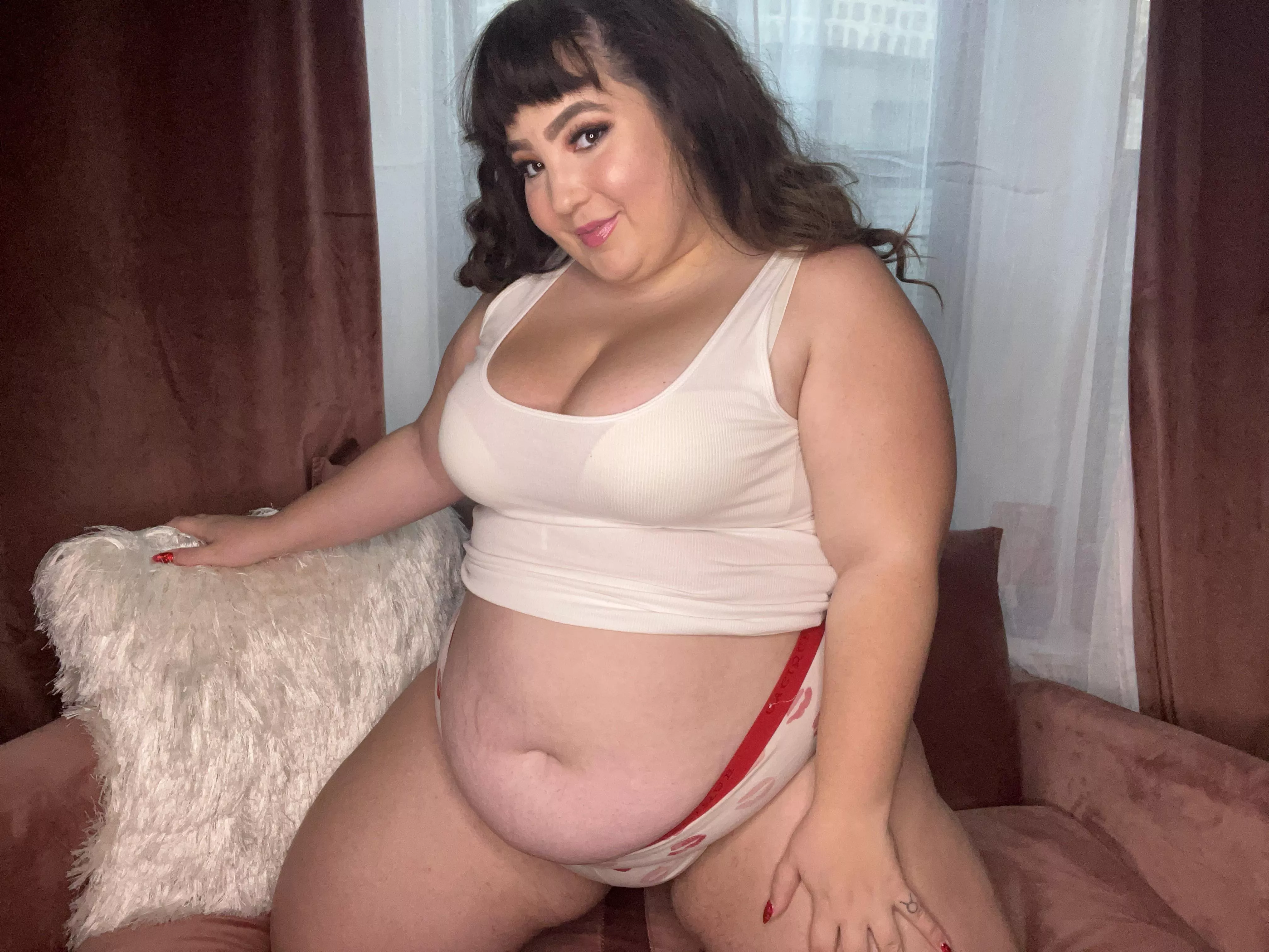 Waiting for my valentine to stuff me ❤️