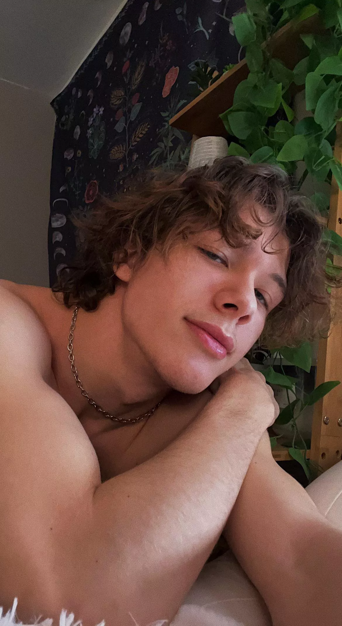 waiting for the nintendo direct :) wish i had some switch friends to watch with