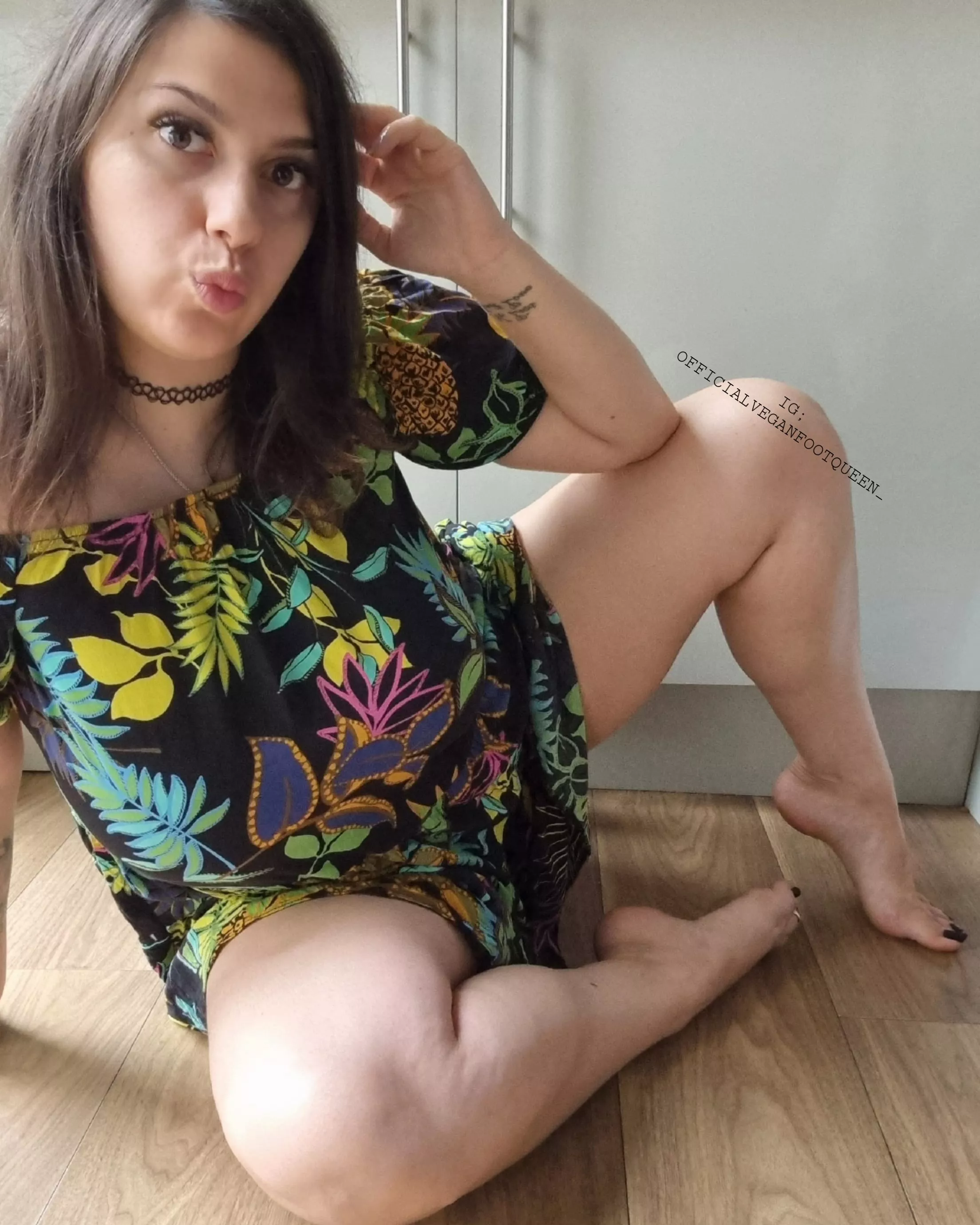 Waiting for you like... Waiting for you like...