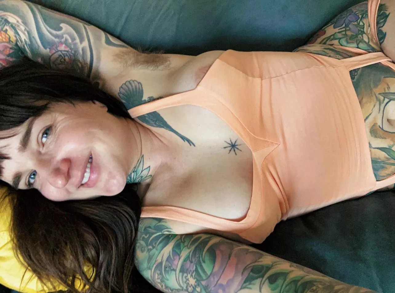 Waiting for you to take a sniff ?