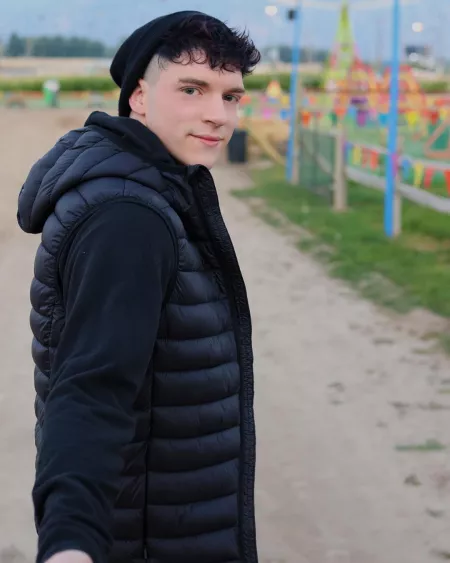 Wanna be my carnival date this fall? Wanna be my carnival date this fall?