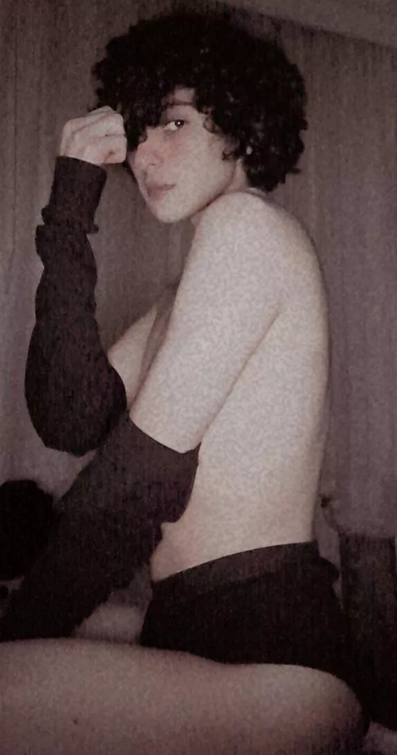 Wanna be the little spoon or the big spoon ? :3