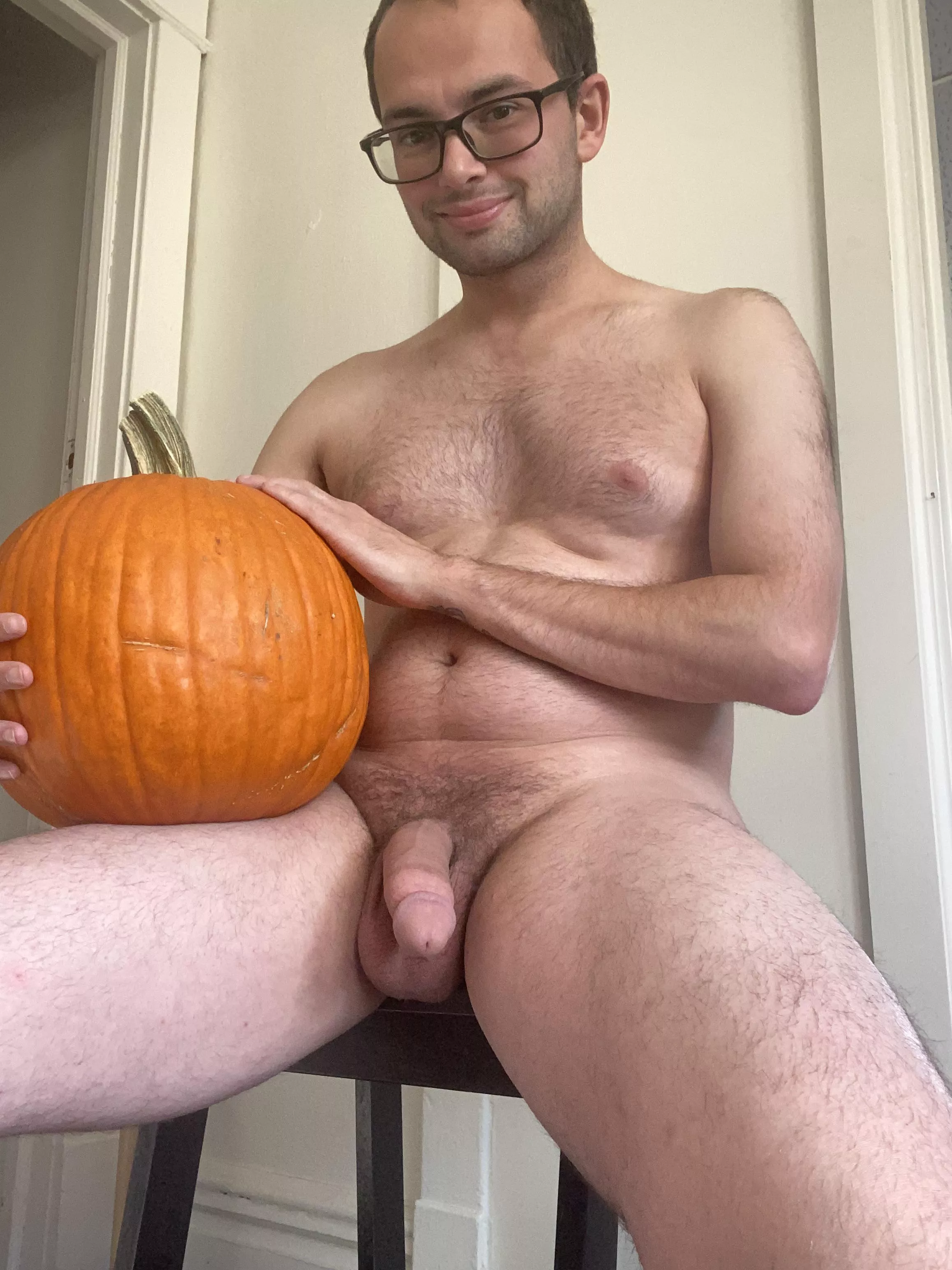 Wanna carve pumpkins? Wanna carve pumpkins?