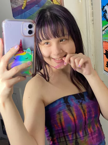 wanna chill with a happy, geeky, small, mixed Asian? wanna chill with a happy, geeky, small, mixed Asian?