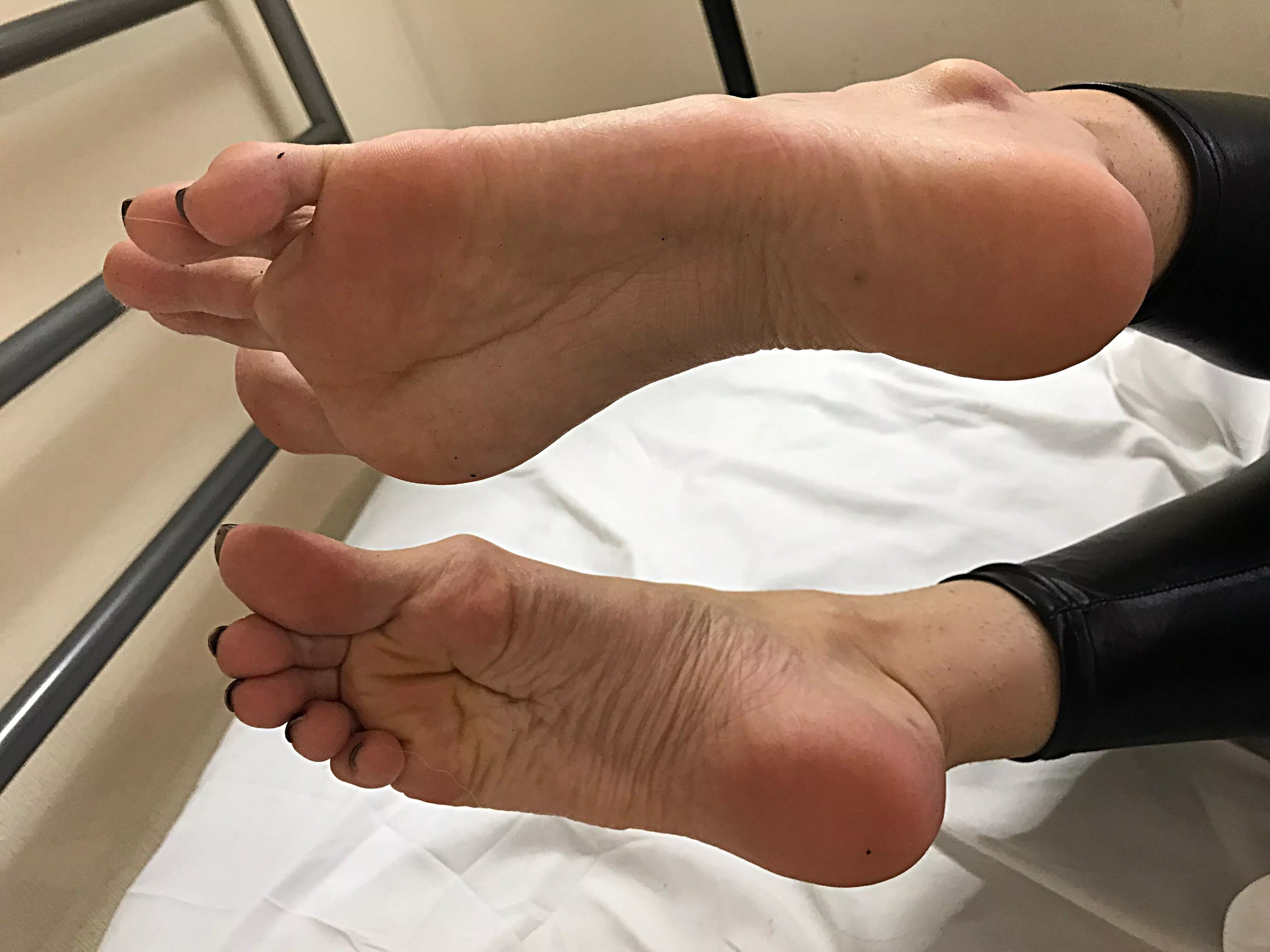 Wanna clean my soles?