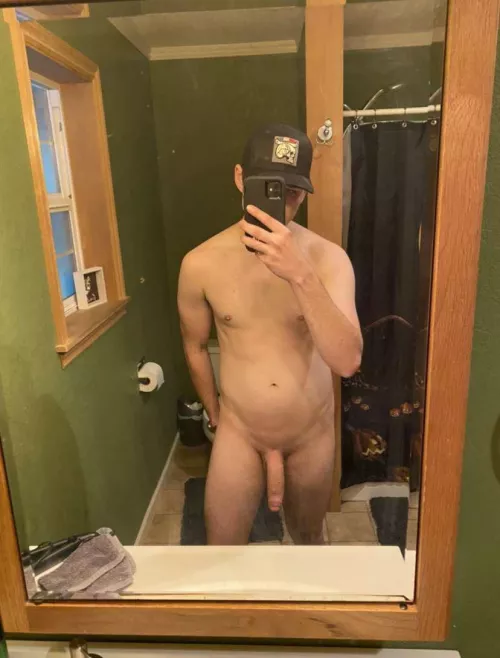 Wanna come play while my girlfriend is gone?π(m)24