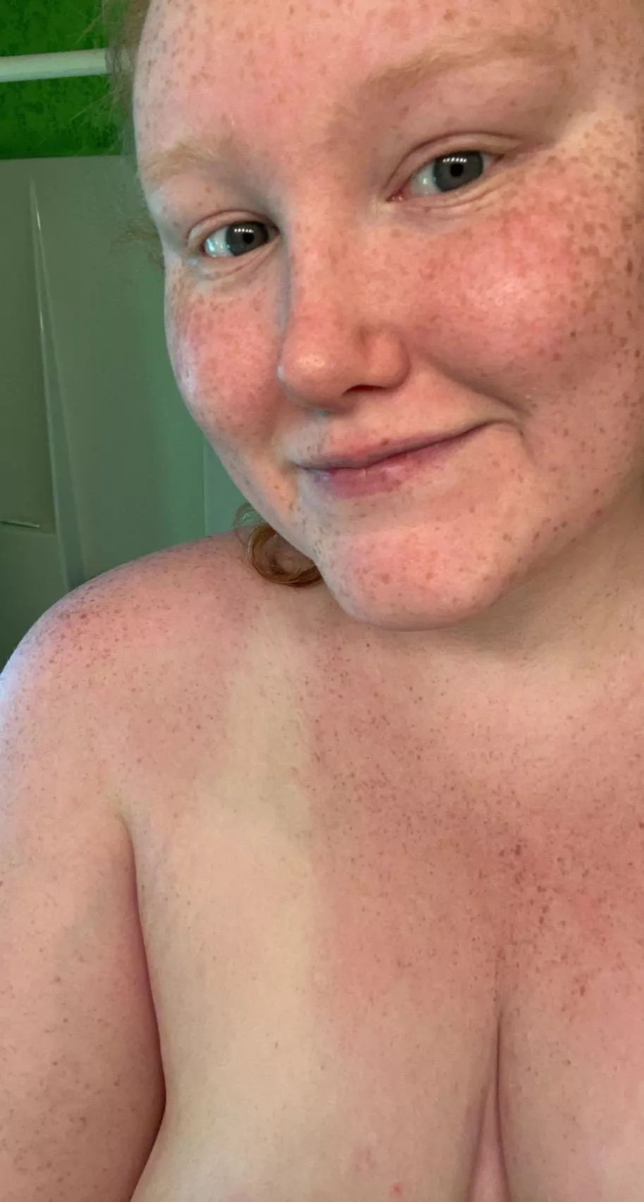 Wanna cover my freckles with your cum? 😋 Wanna cover my freckles with your cum? 😋