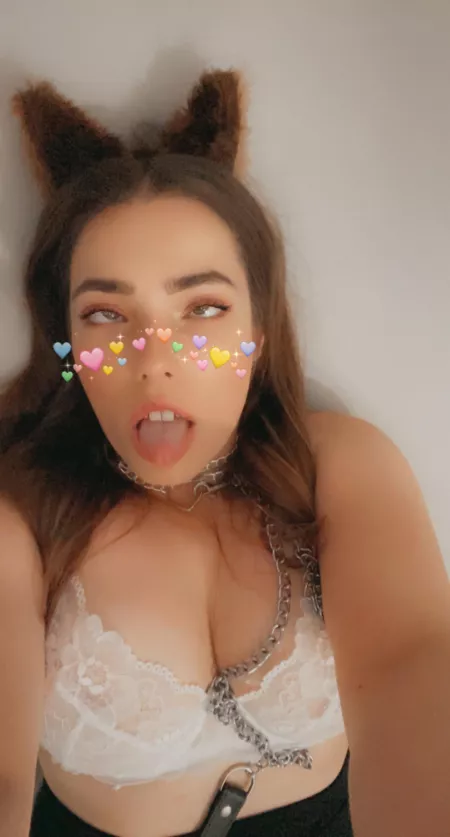 Wanna cum on my face? Wanna cum on my face?