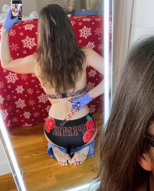 Wanna get naughty after my shift?