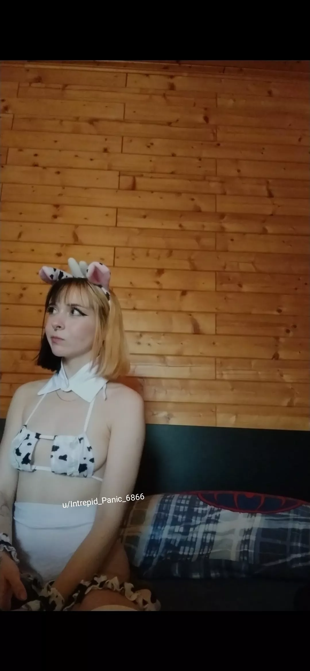 Wanna have some fun with an emo cow girl? ππ Wanna have some fun with an emo cow girl? ππ